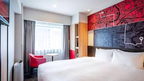 In-room safe, blackout curtains, free WiFi, linens