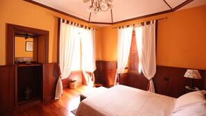 2 Schlafzimmer, Bügeleisen/Bügelbrett, kostenlose Babybetten