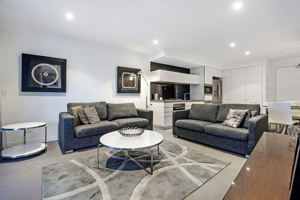 Oracle Boulevard - Private Apartments