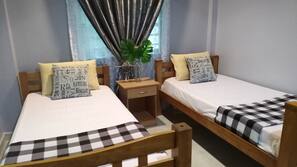 3 Schlafzimmer, Verdunkelungsvorhänge, Bügeleisen/Bügelbrett