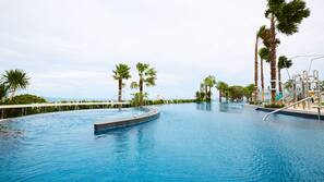 Outdoor pool, free pool cabanas