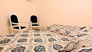 Minibar, iron/ironing board, linens