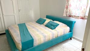 5 bedrooms, iron/ironing board, free WiFi