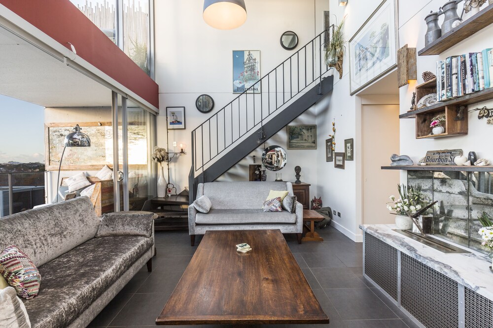 Loft Penthouse With Startling City Views + Parking