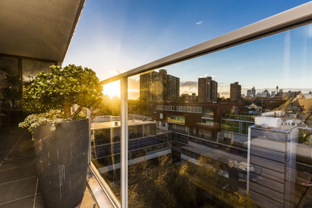 Loft Penthouse With Startling City Views + Parking