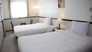 In-room safe, blackout curtains, free WiFi, linens