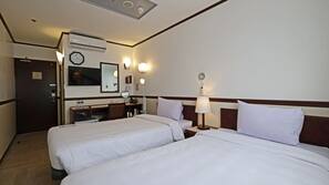 In-room safe, blackout curtains, free WiFi, linens