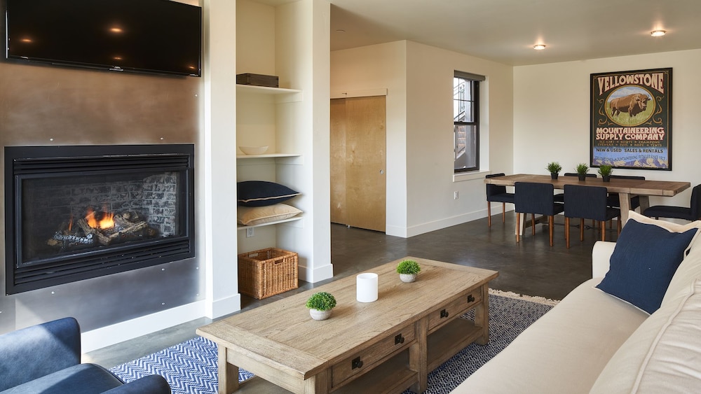 The Victor Apartments, Victor Room Prices & Reviews Travelocity