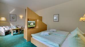 Minibar, desk, free cribs/infant beds, rollaway beds