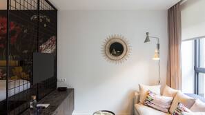 Soundproofing, free WiFi, linens