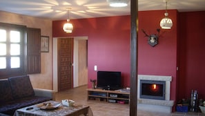 House, Multiple Bedrooms, Private Pool | Living room | Smart TV