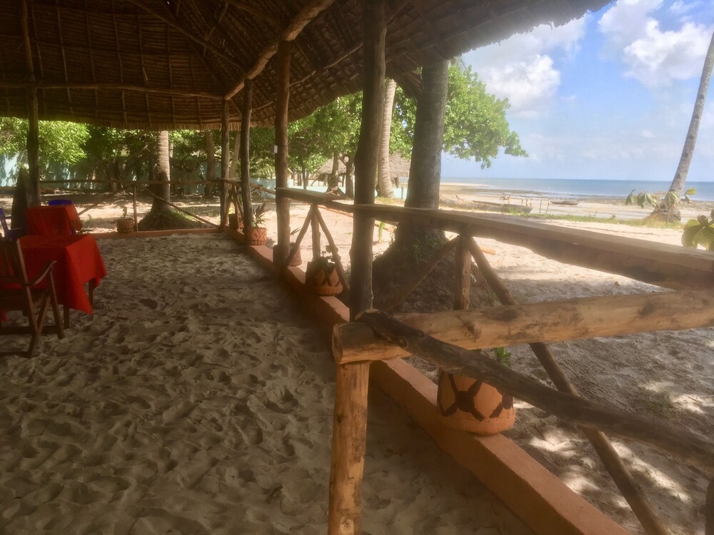 afro beach bungalows 2019