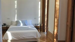 Lits bébé (gratuits), Wi-Fi gratuit, draps fournis