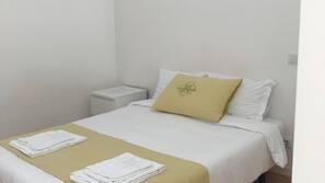 Lits bébé (gratuits), Wi-Fi gratuit, draps fournis