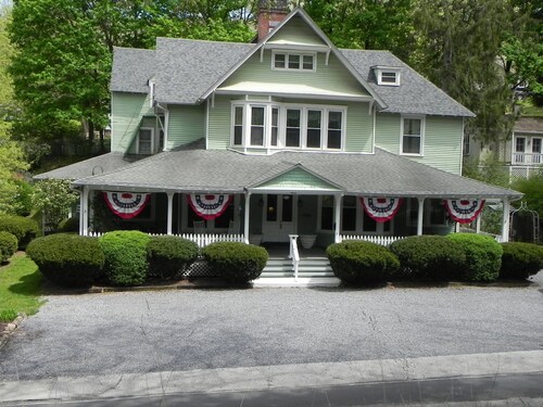 Bed And Breakfast Marlinton Wv Find Cheap 80 B B S Travelocity