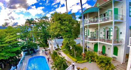 Manoir Adriana Hotel
