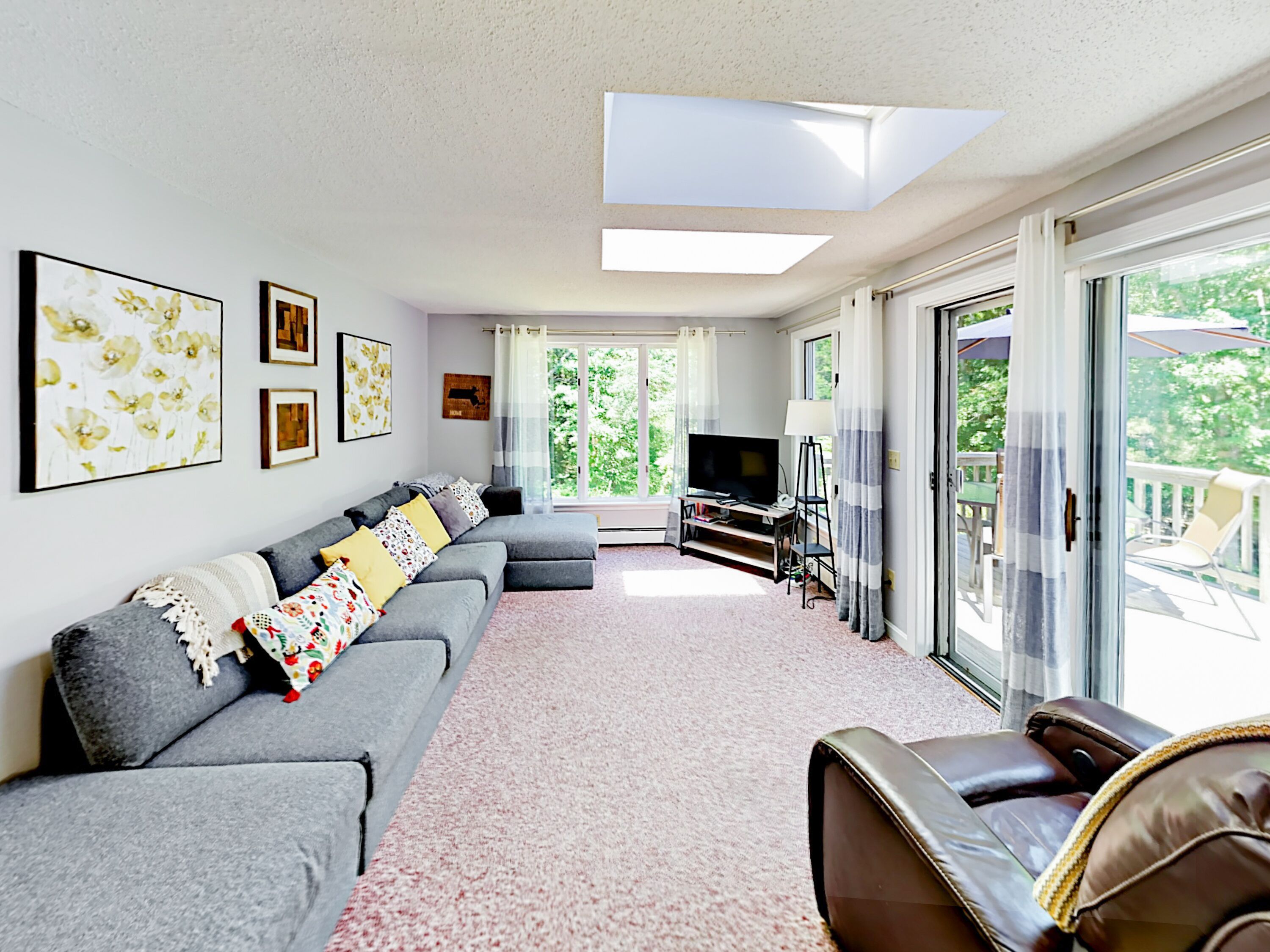 Quiet 3br Walk To Old Silver Beach 3 Bedroom Home in Falmouth, United States