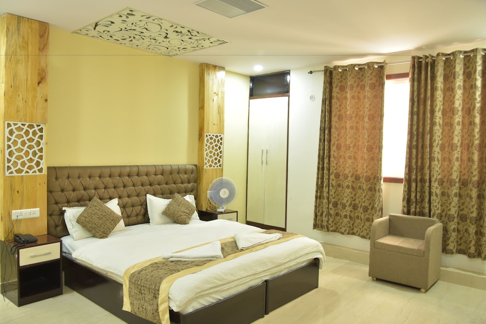 Hotel Sarweshwary in Varanasi, India