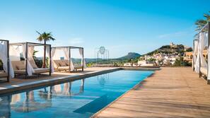 Indoor pool, outdoor pool