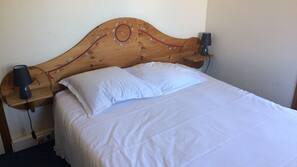 Individually decorated, individually furnished, free WiFi, linens