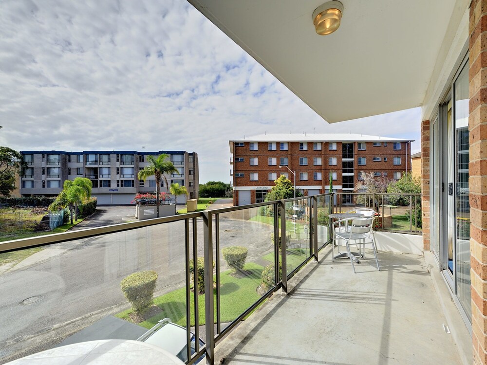 Apollo Court 3 - Nelson Bay