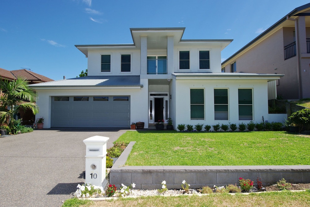 The Fingal House - Fingal Bay