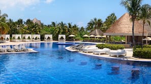 Outdoor pool, pool umbrellas, sun loungers
