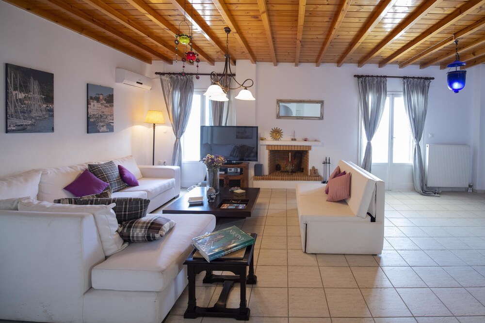 Siourdas Mykonos Villas Adults Only In Mykonos Expedia - 