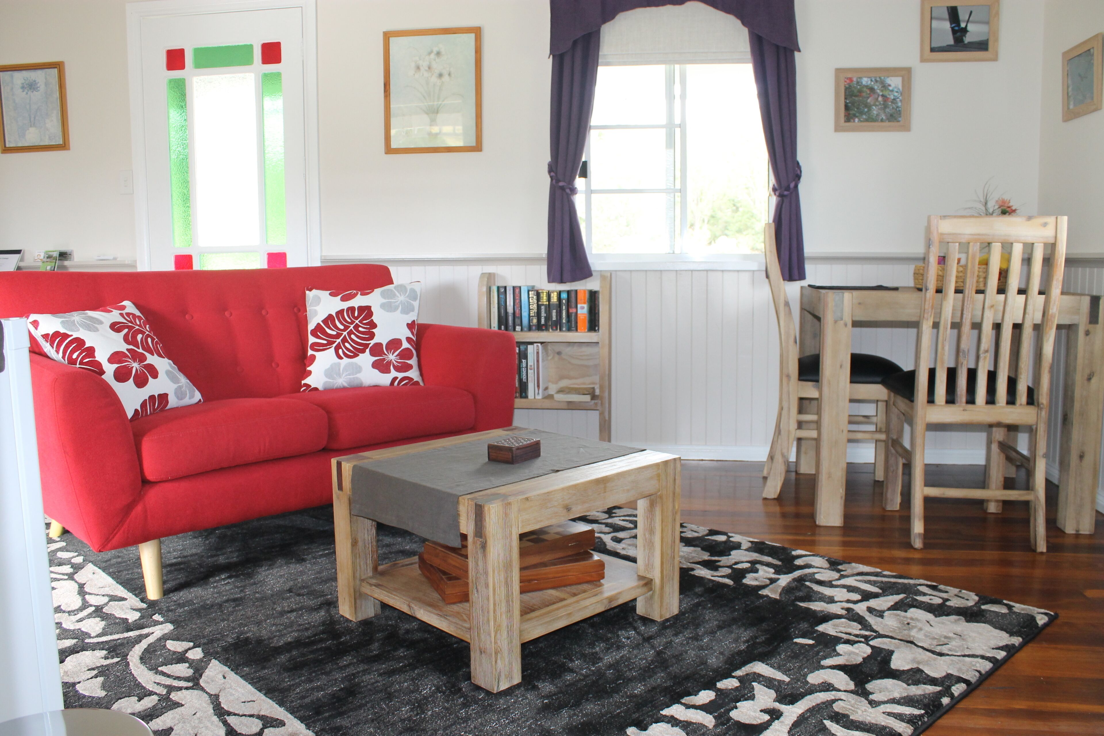 The Dollhouse Cottage - Tranquil Country Retreat