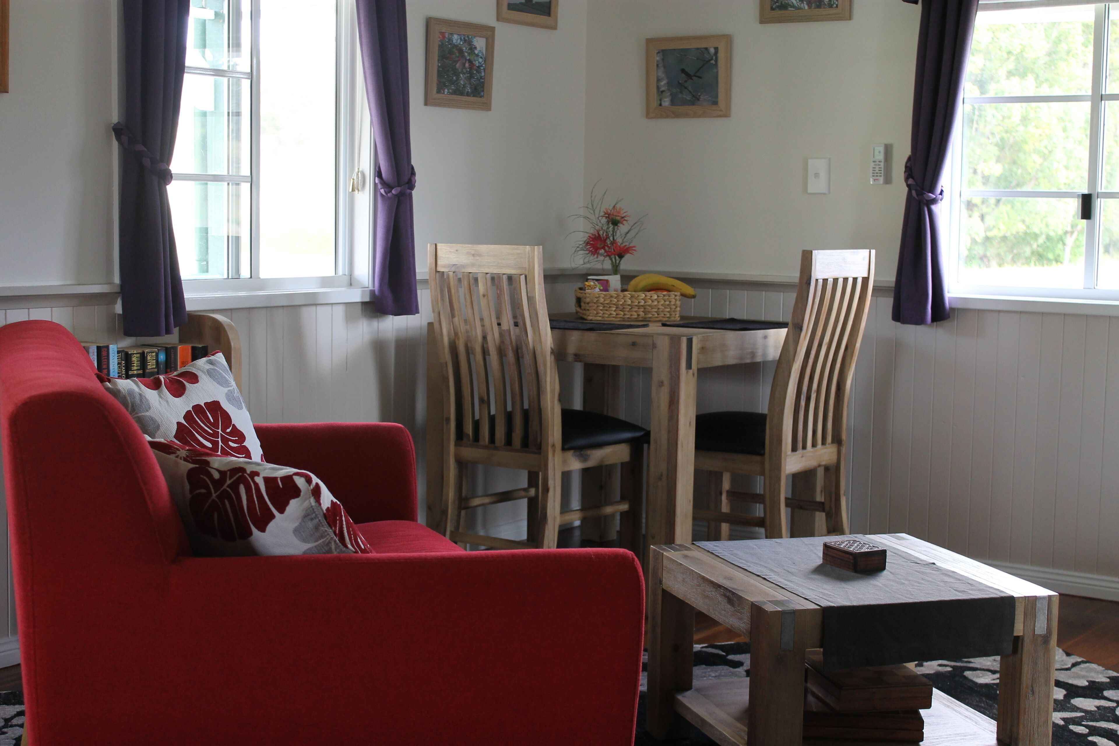 The Dollhouse Cottage - Tranquil Country Retreat