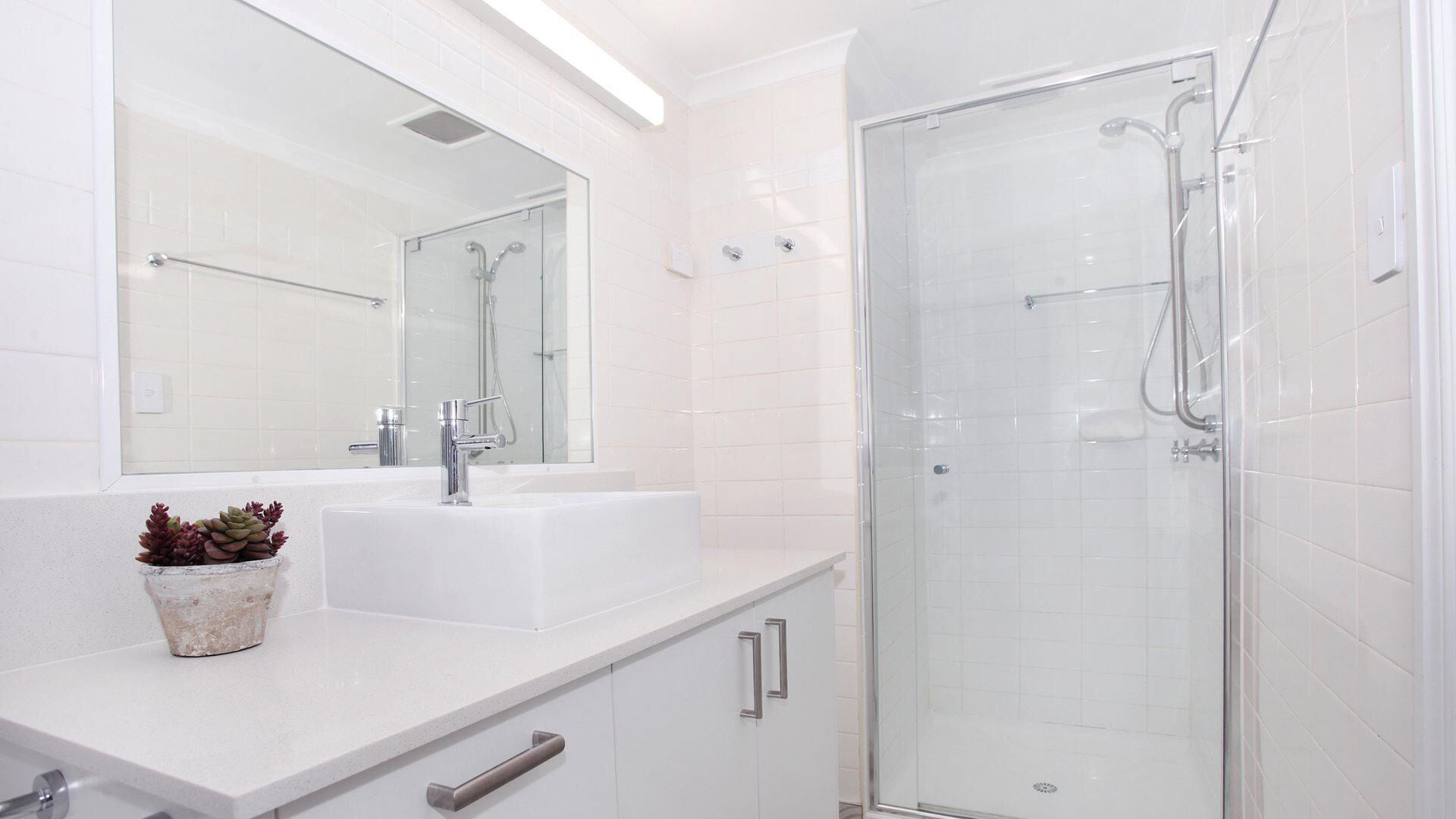 Windmill 3 - Three Bedroom Unit Located Opposite the Beach!