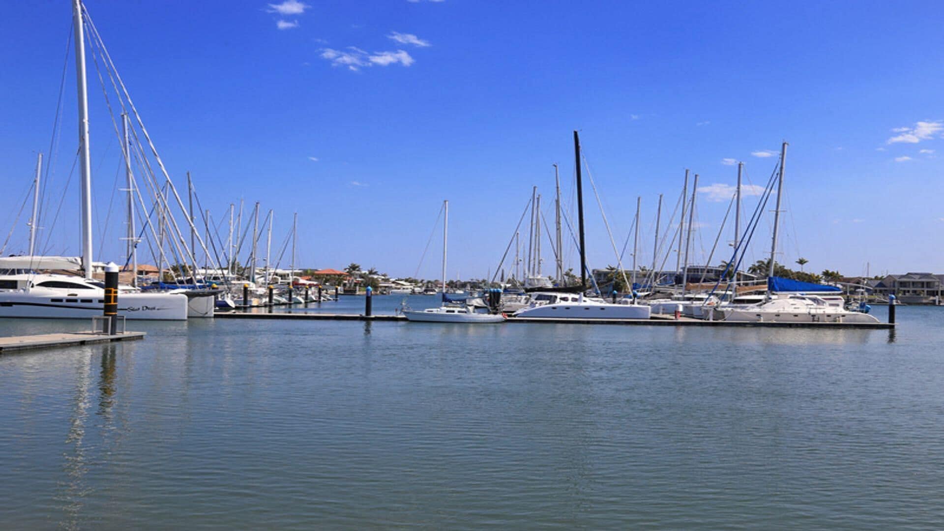 Windmill 3 - Three Bedroom Unit Located Opposite the Beach!