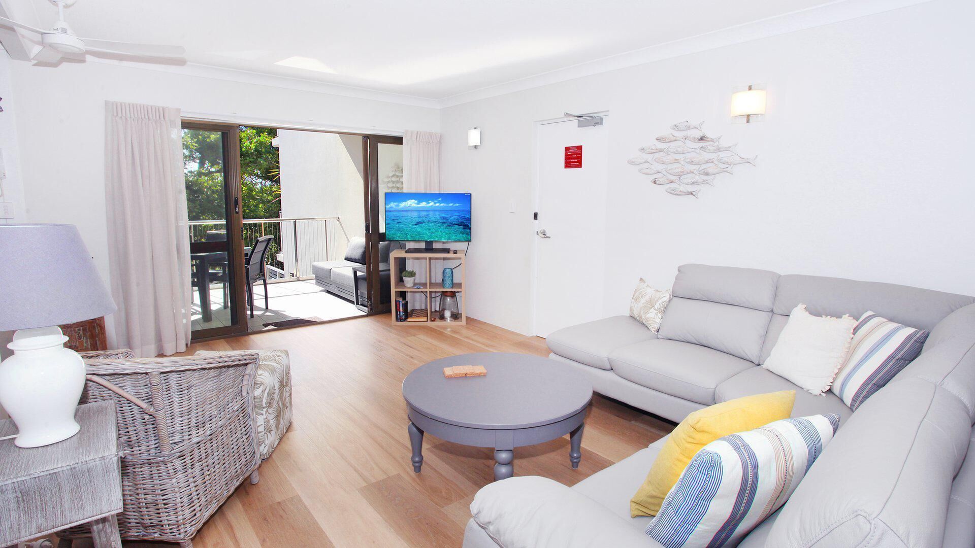 Windmill 3 - Three Bedroom Unit Located Opposite the Beach!