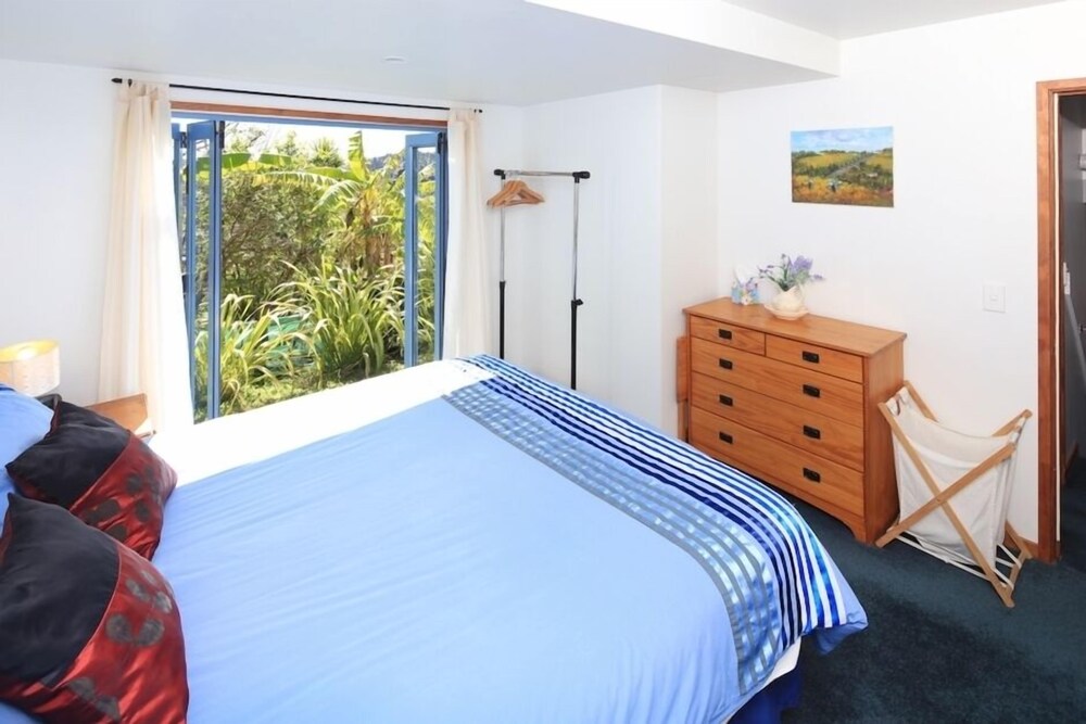Palm Heights Apartment/Homestay Waiheke Island Vrbo