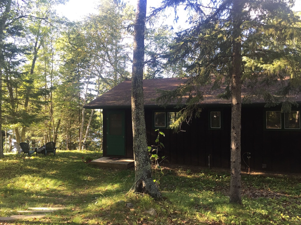 Beautiful Bluff View of Mitchell Lake Fifty Lakes Vrbo