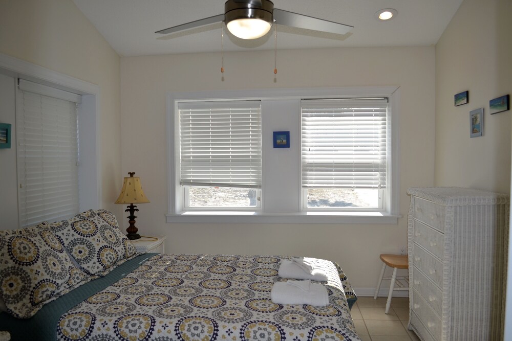 Room, BEACH BUM COTTAGES - STEPS FROM BEACH, INGROUND POOL, PERFECT LOCATION