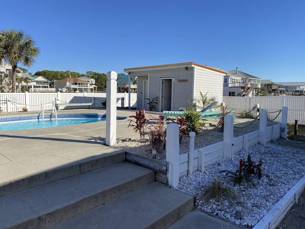 Pool, BEACH BUM COTTAGES - STEPS FROM BEACH, INGROUND POOL, PERFECT LOCATION