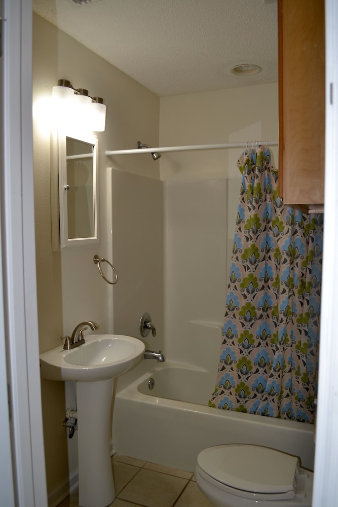 Bathroom, BEACH BUM COTTAGES - STEPS FROM BEACH, INGROUND POOL, PERFECT LOCATION