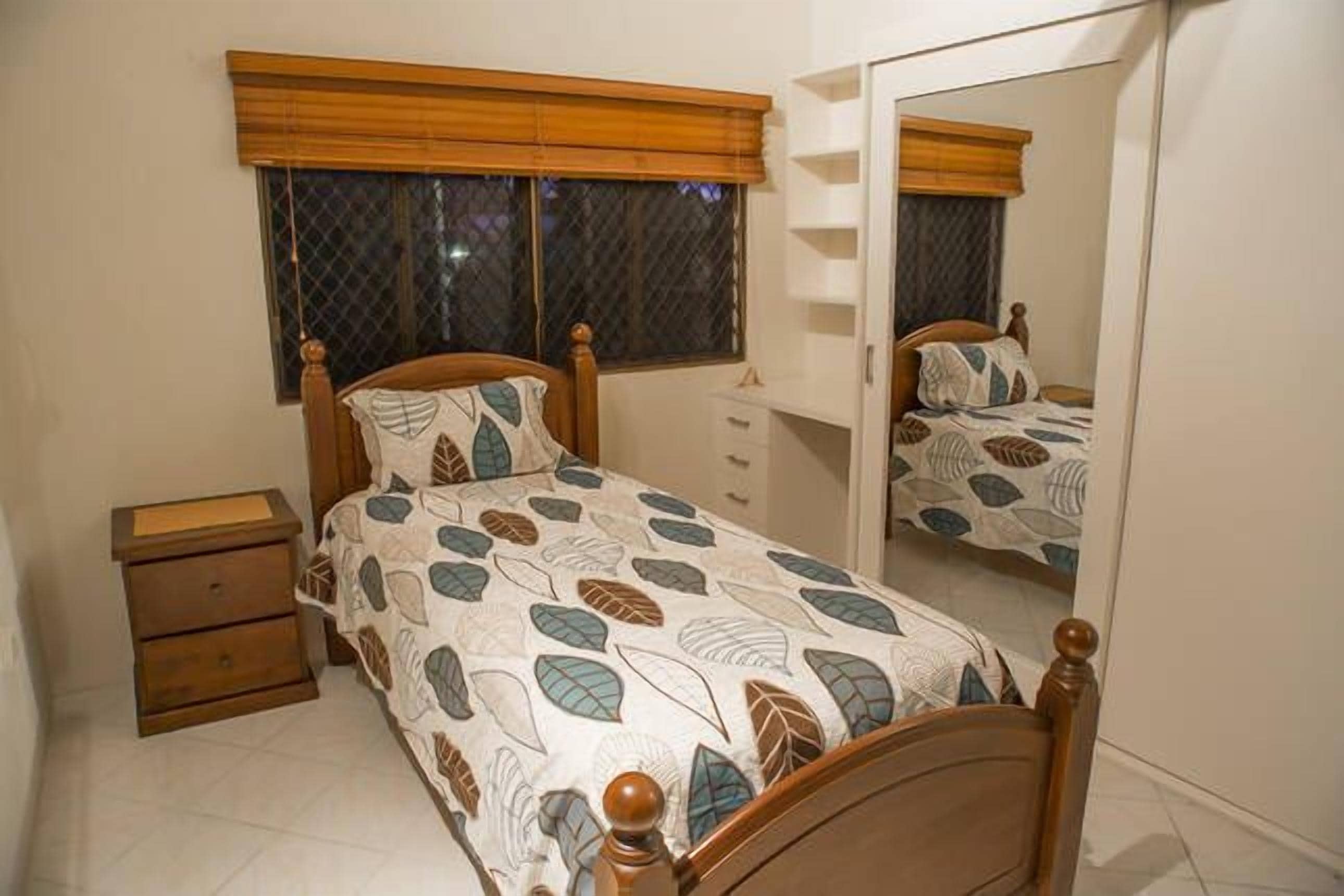 Majestic Elegant Large Family Home