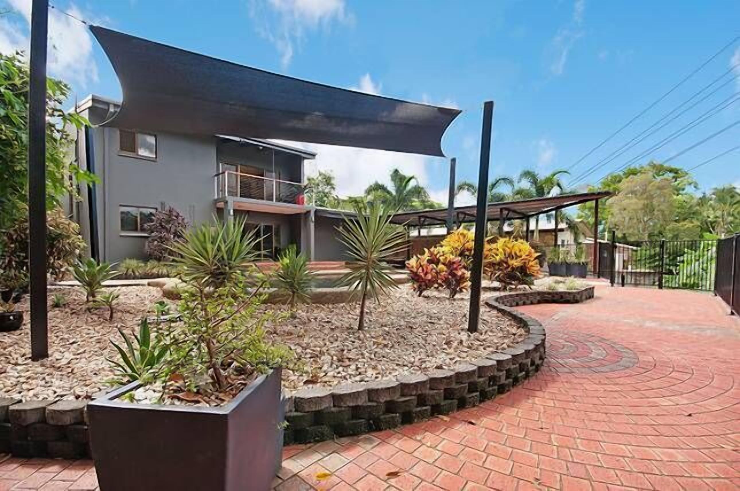 Majestic Elegant Large Family Home