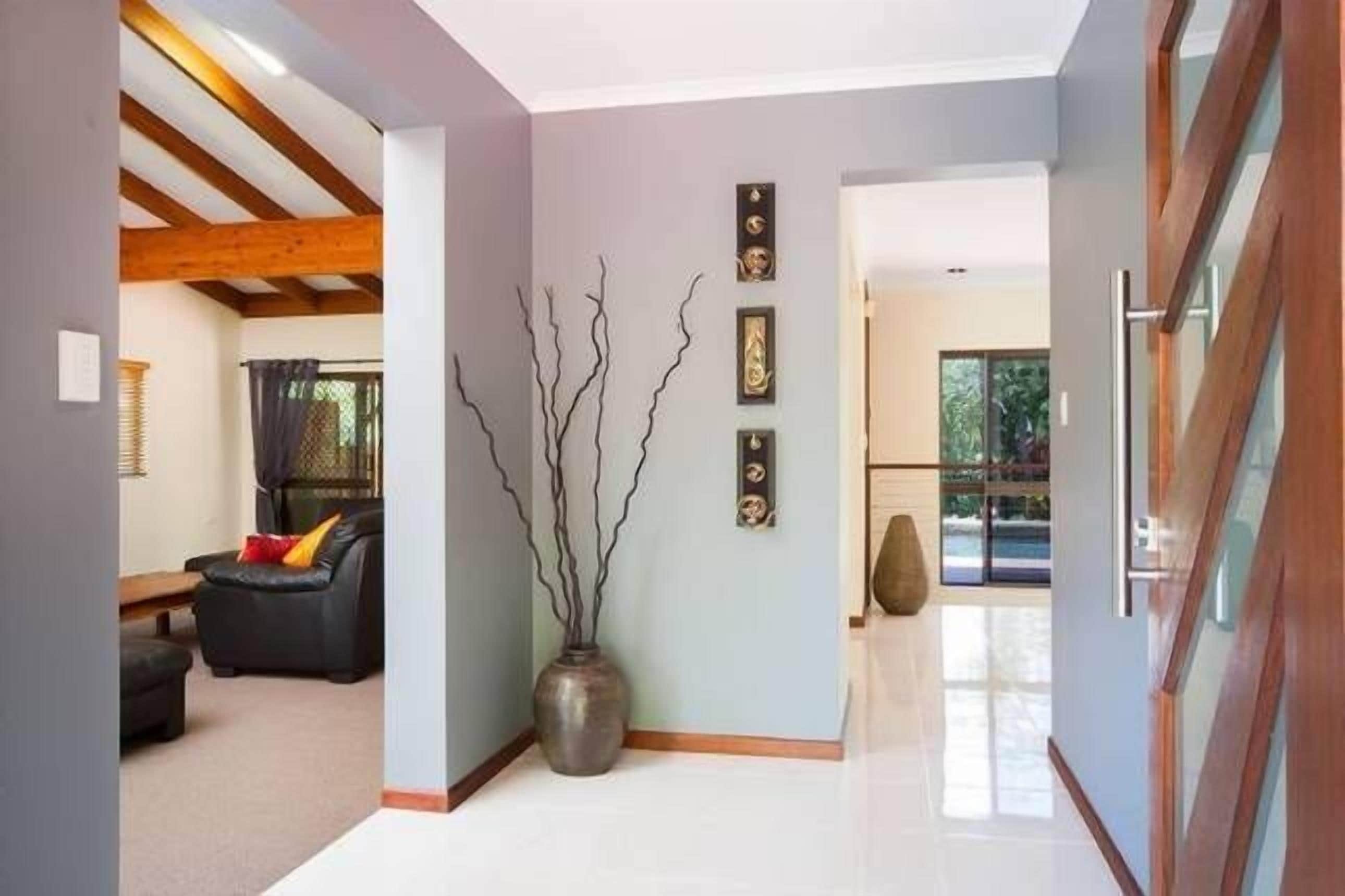 Majestic Elegant Large Family Home