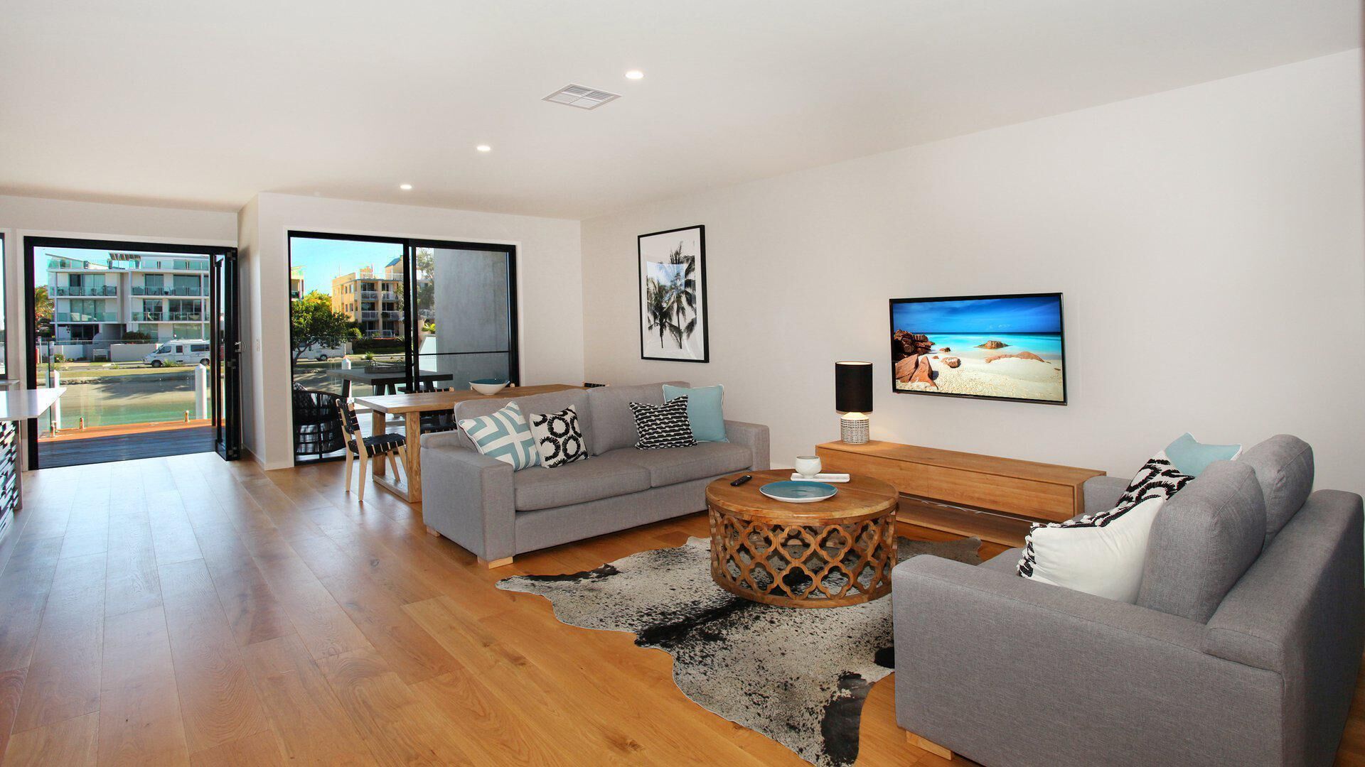 Culbara 23b - Modern 5 Bedroom Townhouse on Mooloolaba Canal with Pool + Pontoon + Aircon!