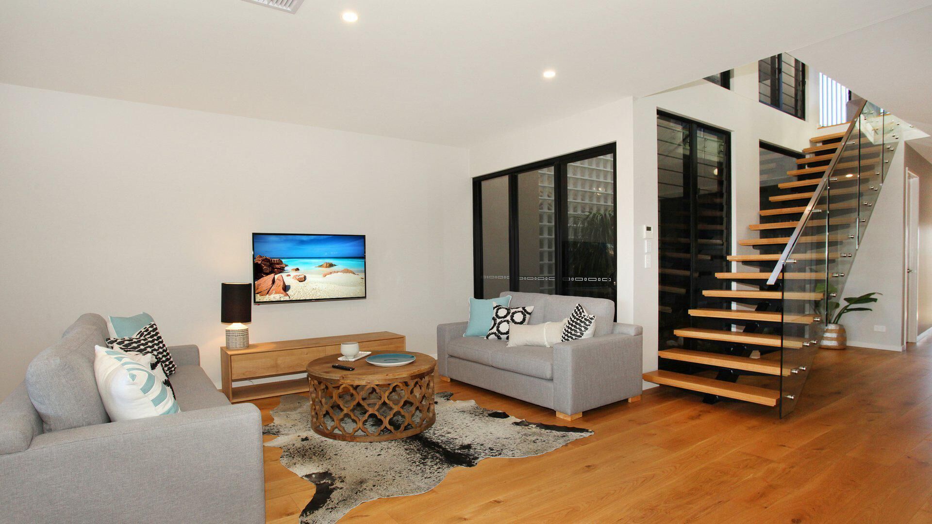 Culbara 23b - Modern 5 Bedroom Townhouse on Mooloolaba Canal with Pool + Pontoon + Aircon!