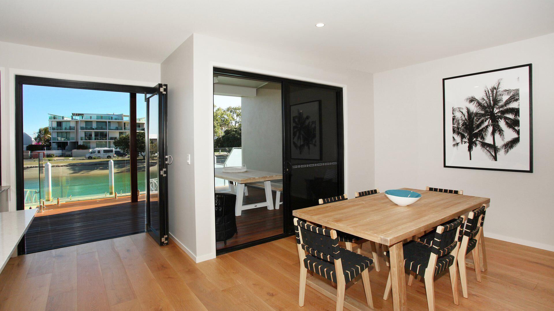 Culbara 23b - Modern 5 Bedroom Townhouse on Mooloolaba Canal with Pool + Pontoon + Aircon!