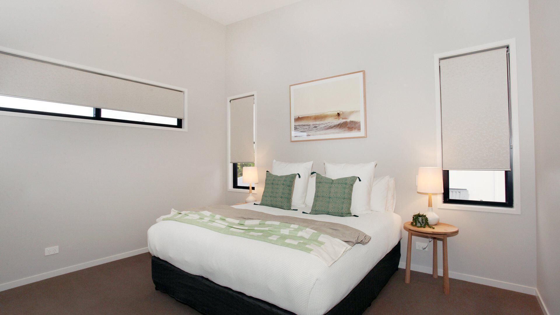 Culbara 23b - Modern 5 Bedroom Townhouse on Mooloolaba Canal with Pool + Pontoon + Aircon!