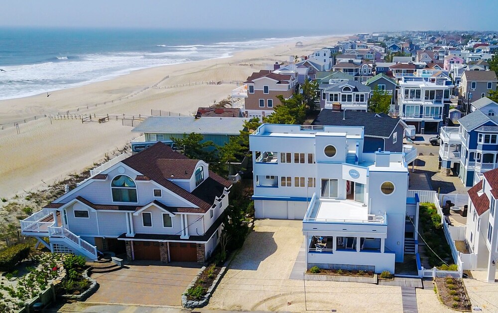 Beach Haven Lbi Luxury Home 3760 Sqft With 6 Spectacular Decks 1 Off The Beach In Beach Haven Hotel Rates Reviews On Orbitz