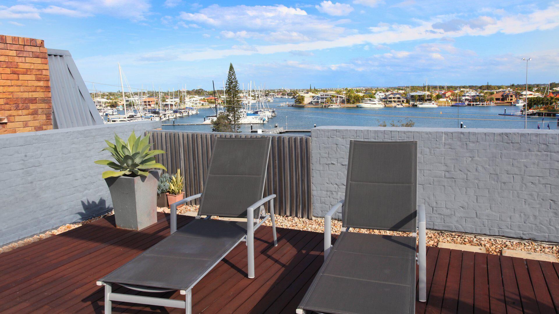 Jedda Unit 5 - 3 Bedroom with Private Rooftop Spa+Bbq and FREE WIFI!