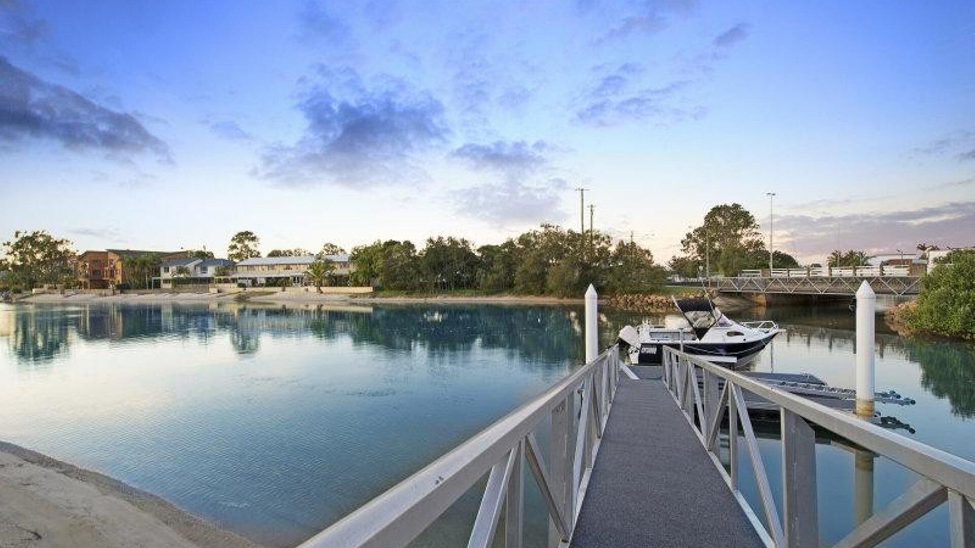 Coorumbong 16 - Five Bedroom House in Mooloolaba w/ Pool + Wifi and Private Pontoon