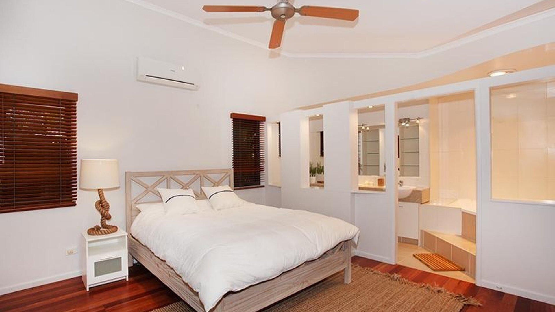 Coorumbong 16 - Five Bedroom House in Mooloolaba w/ Pool + Wifi and Private Pontoon