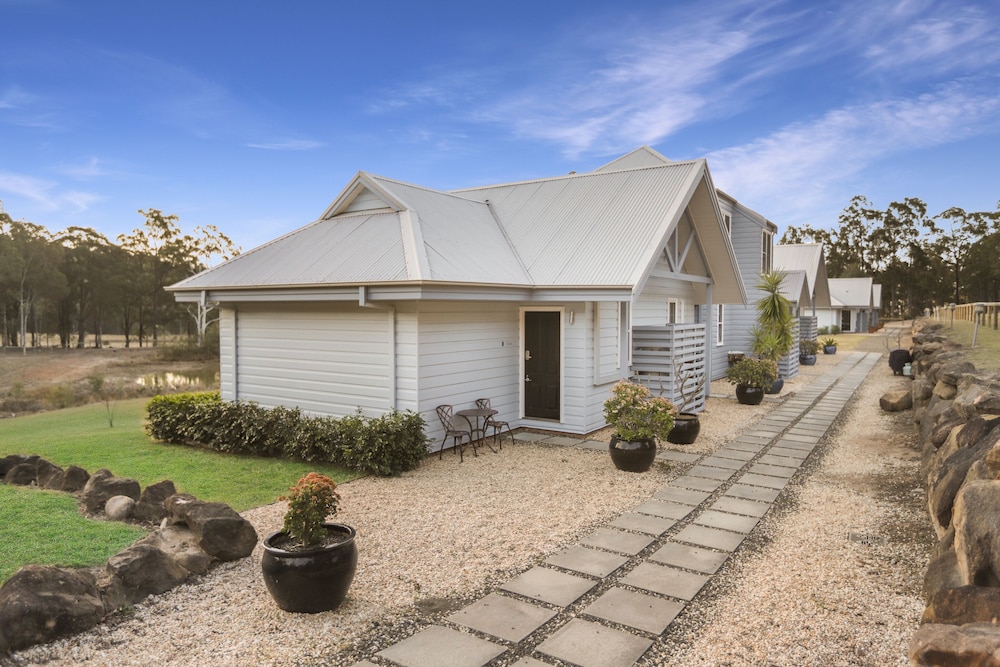 Brokenback Views Country Estate
